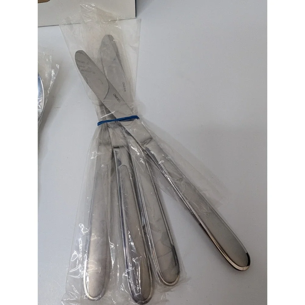Oneida‎ Peninsula Partial Set Silverware Unused Wrapped As Is